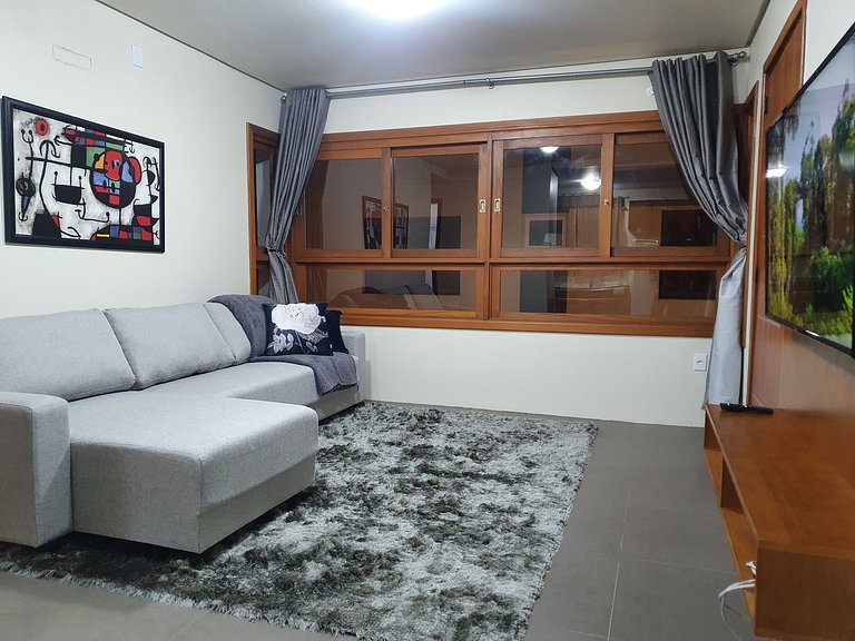 Apartamento Rua Coberta 02 dorm Centro Gramado