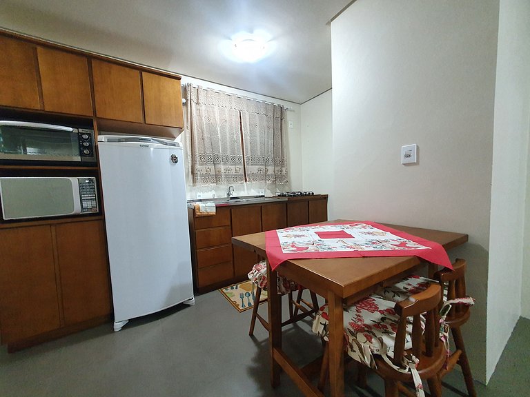 Apartamento Rua Coberta 02 dorm Centro Gramado