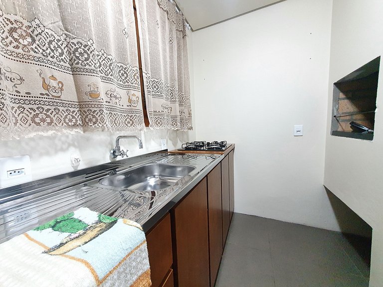 Apto 02 quartos no Centro de Gramado