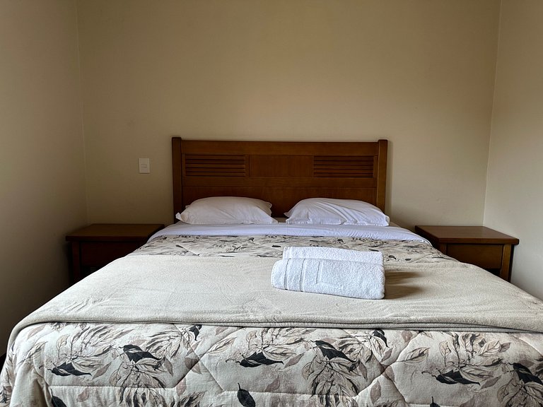 Amplo Apto Poucos passos da Rua Coberta Gramado