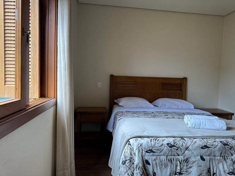 Amplo Apto Poucos passos da Rua Coberta Gramado