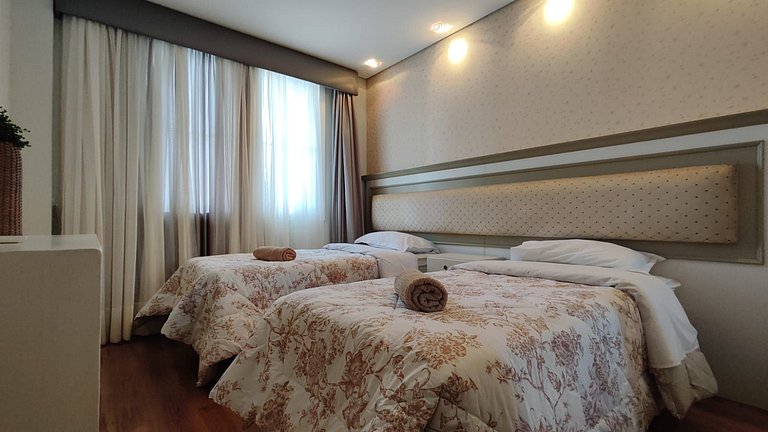 Amplo apartamento 03 dorm Centro de Gramado