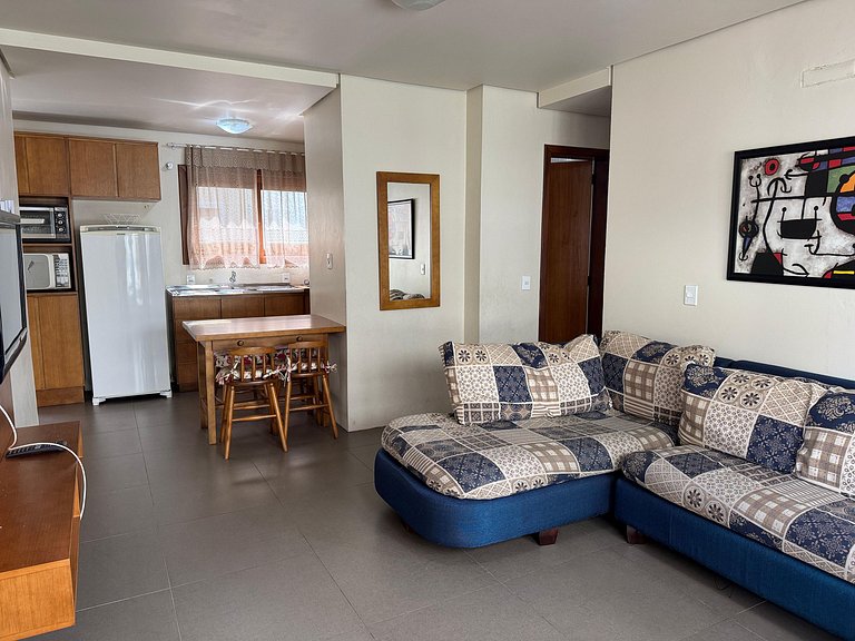 Apto 02 quartos no Centro de Gramado