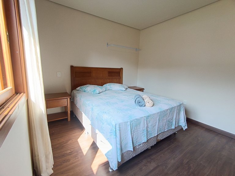 Amplo Apto Poucos passos da Rua Coberta Gramado