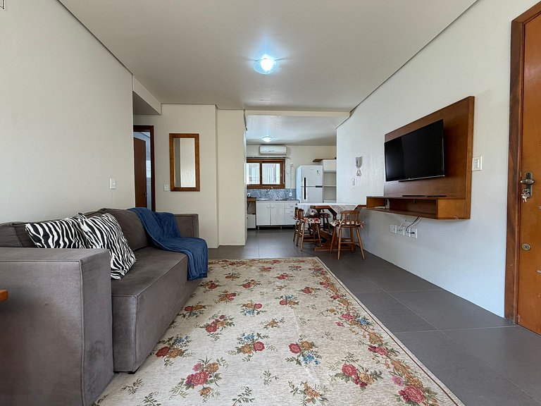 Amplo Apto Poucos passos da Rua Coberta Gramado