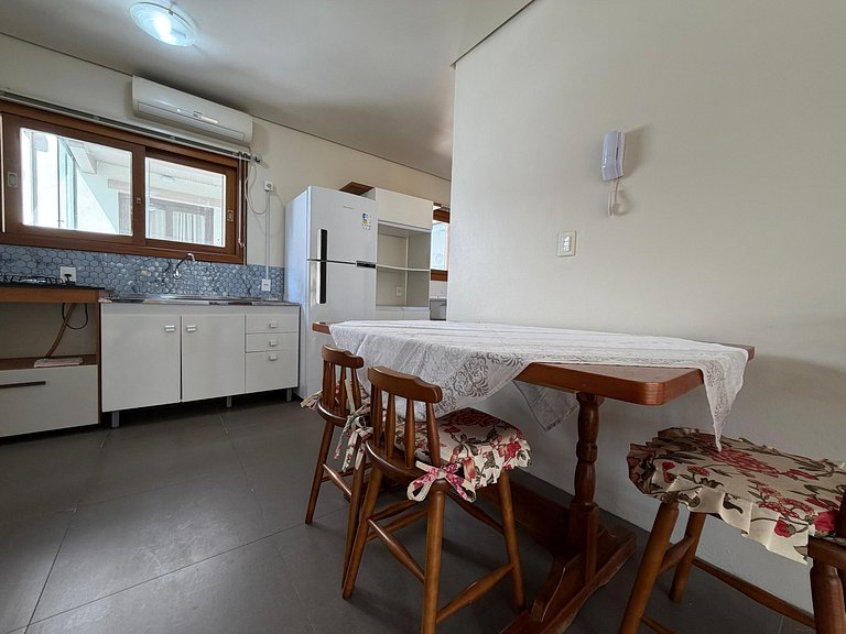 Amplo Apto Poucos passos da Rua Coberta Gramado