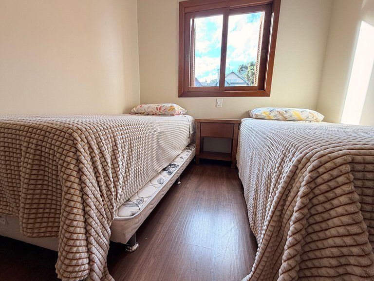 Amplo Apto Poucos passos da Rua Coberta Gramado