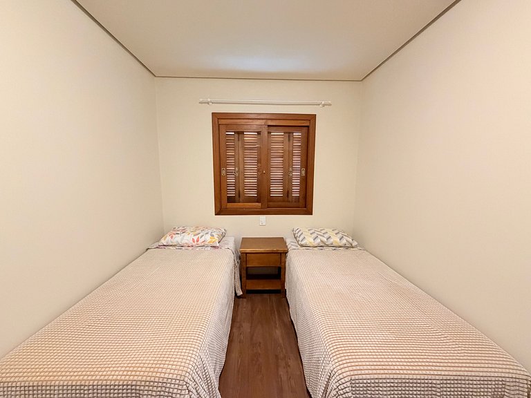 Amplo Apto Poucos passos da Rua Coberta Gramado