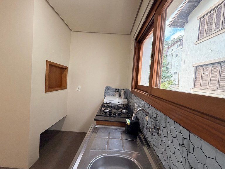 Amplo Apto Poucos passos da Rua Coberta Gramado