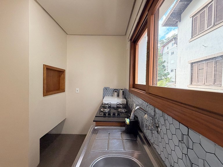 Amplo Apto Poucos passos da Rua Coberta Gramado