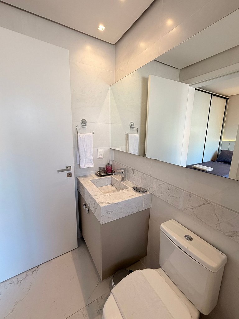 Apartamento frente Av Osvaldo Aranha Centro Canela