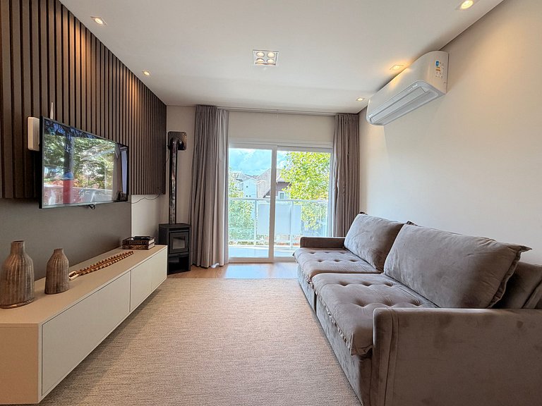 Apartamento frente Av Osvaldo Aranha Centro Canela