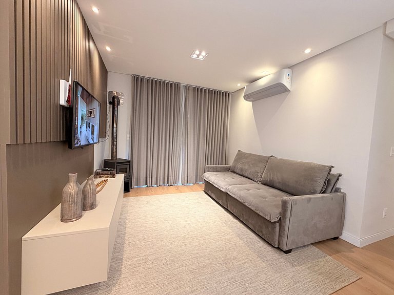 Apartamento frente Av Osvaldo Aranha Centro Canela